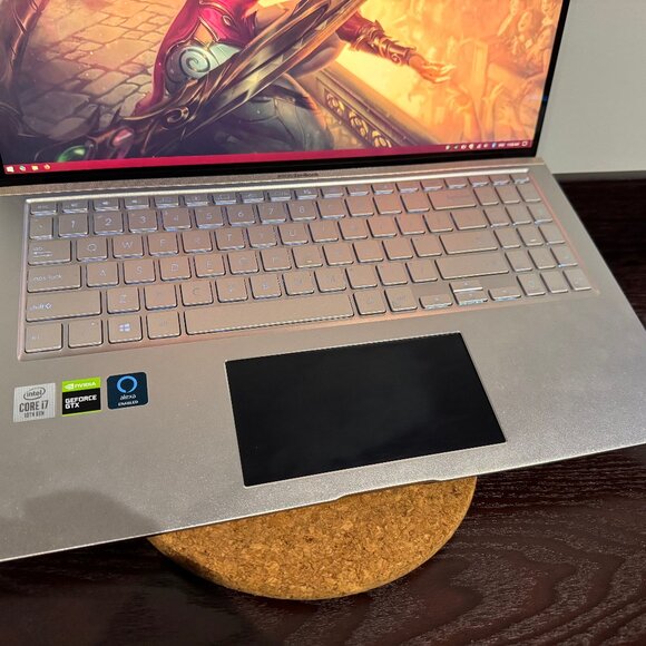 Asus Zenbook 15" (4K | Core i7 | GTX 1650) - Picture 5 of 8